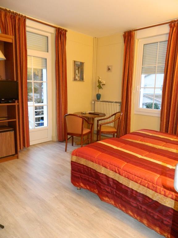 ניונס Hotel La Caravelle מראה חיצוני תמונה