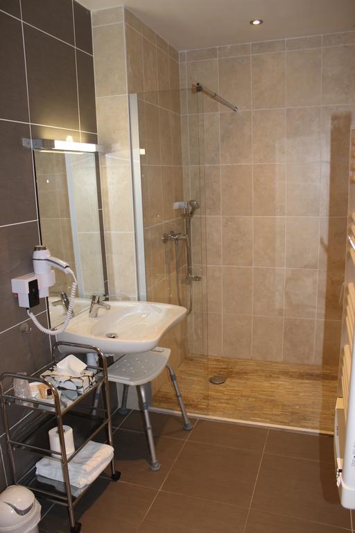 ניונס Hotel La Caravelle מראה חיצוני תמונה