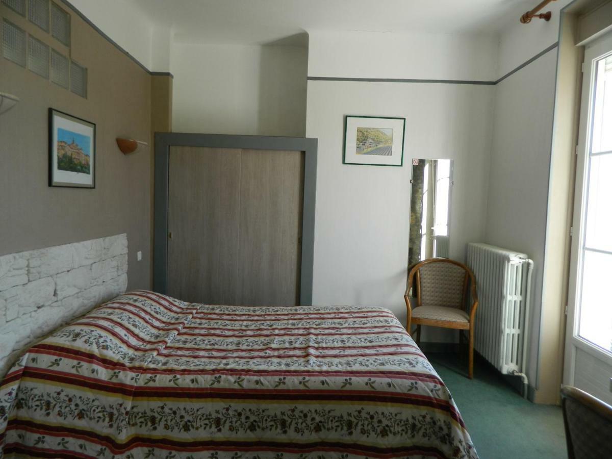ניונס Hotel La Caravelle מראה חיצוני תמונה