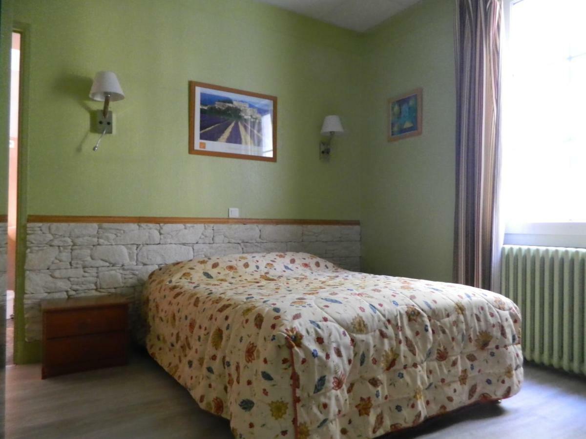 ניונס Hotel La Caravelle מראה חיצוני תמונה